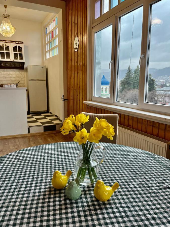 Pigeon Guest House Тбилиси Екстериор снимка