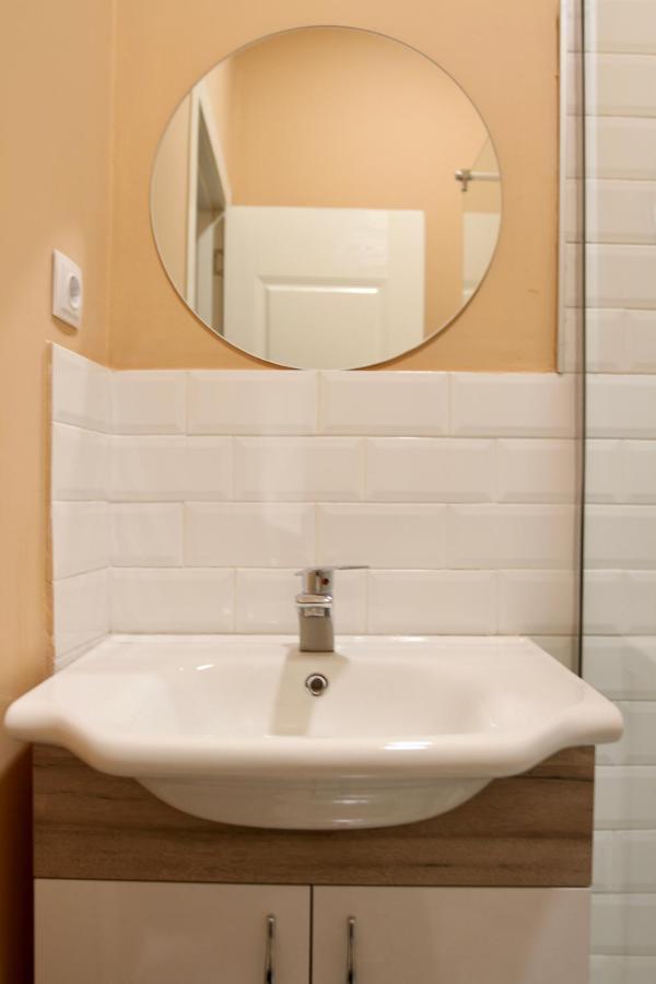 Pigeon Guest House Тбилиси Екстериор снимка