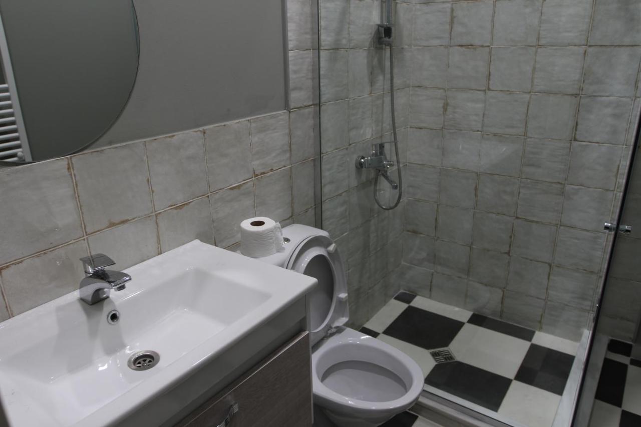 Pigeon Guest House Тбилиси Екстериор снимка