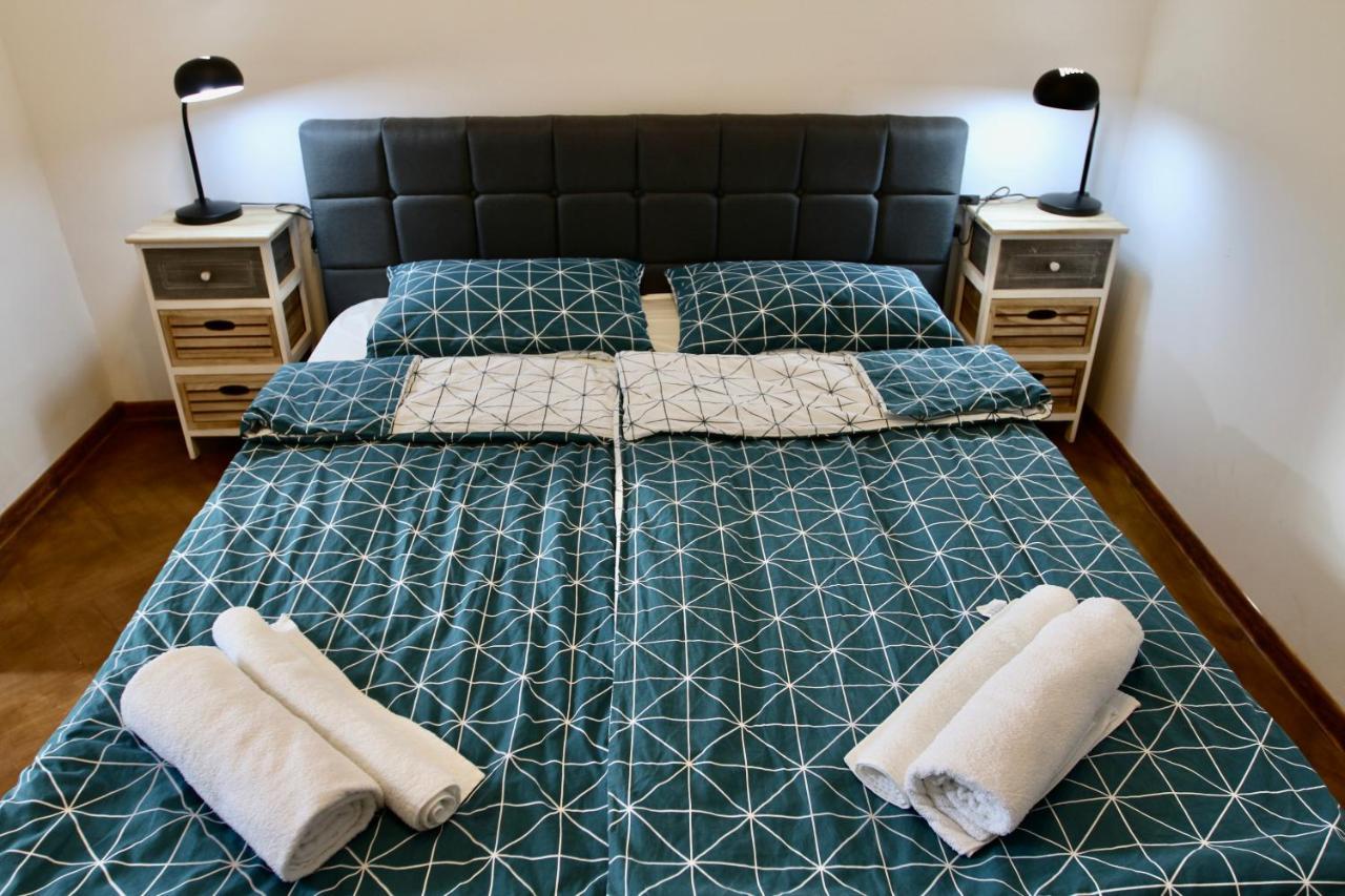Pigeon Guest House Тбилиси Екстериор снимка