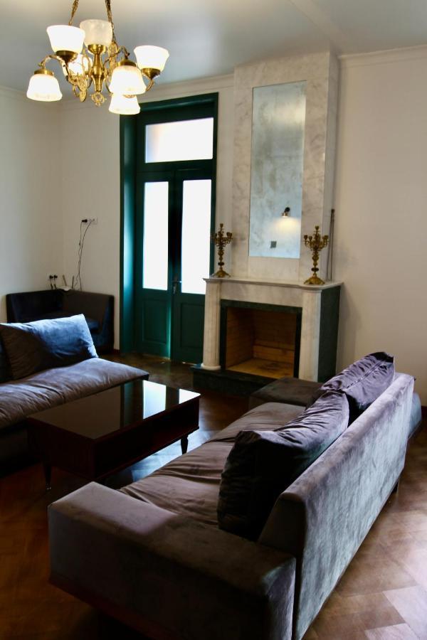 Pigeon Guest House Тбилиси Екстериор снимка