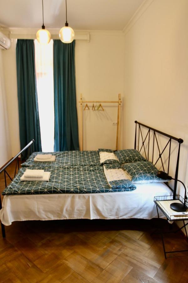Pigeon Guest House Тбилиси Екстериор снимка